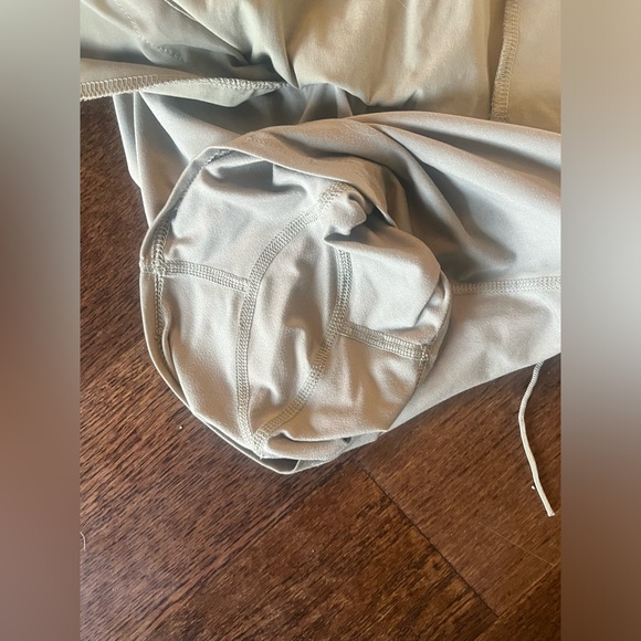 Columbia skort small tan drawstring sides Omni tech - Picture 3 of 8